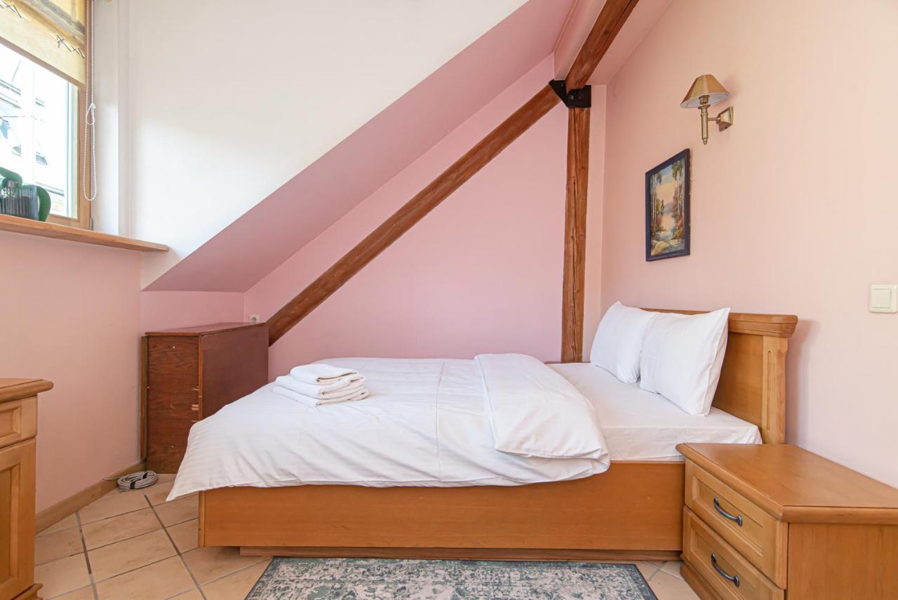 Spacious 2-Bedroom Apartment With Sauna In Vilnius Old Town By Urban Rent Экстерьер фото